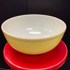 Vintage Pyrex 10” Bowl yellow